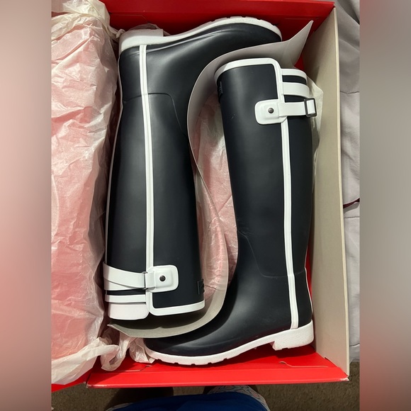 Hunter Original Rain boots / W REF SLIM FIT TALL CONTRAST
NAVY and WHITE(NWI). - Picture 3 of 8